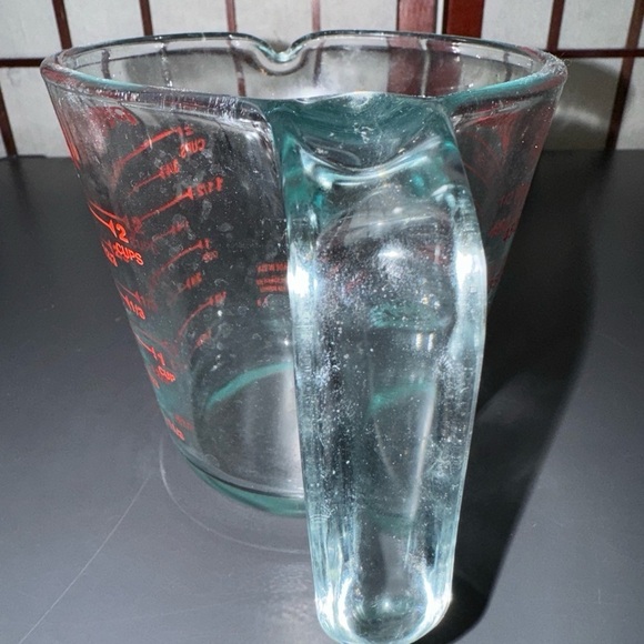 Pyrex Turquoise 2 Cup Measuring Glass Red Cup Ounces & Red Metric Measurements - Picture 12 of 12